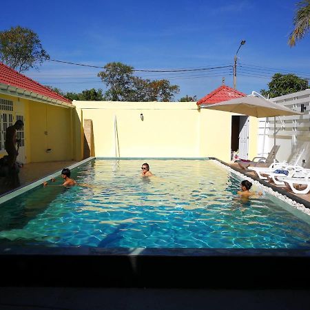 Barefeet Naturist Resort (Adults Only) Bangkok Eksteriør bilde