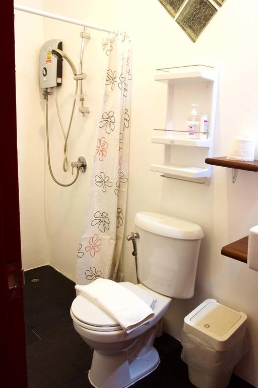 Barefeet Naturist Resort (Adults Only) Bangkok Eksteriør bilde