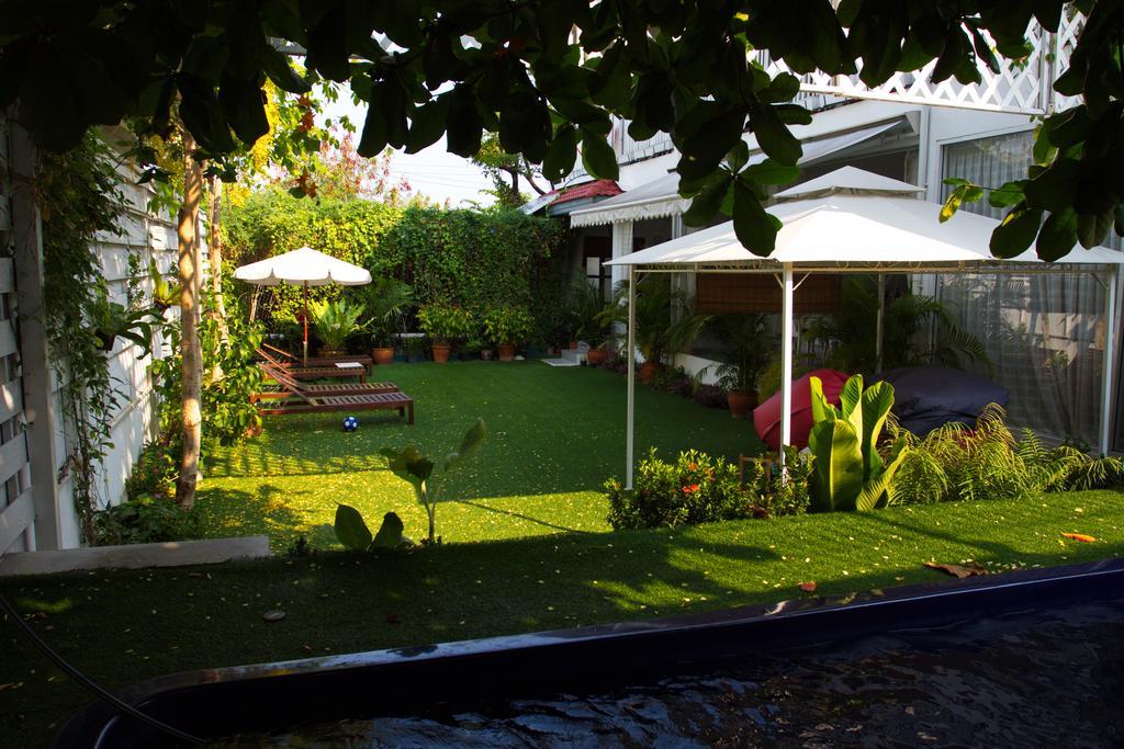 Barefeet Naturist Resort (Adults Only) Bangkok Eksteriør bilde