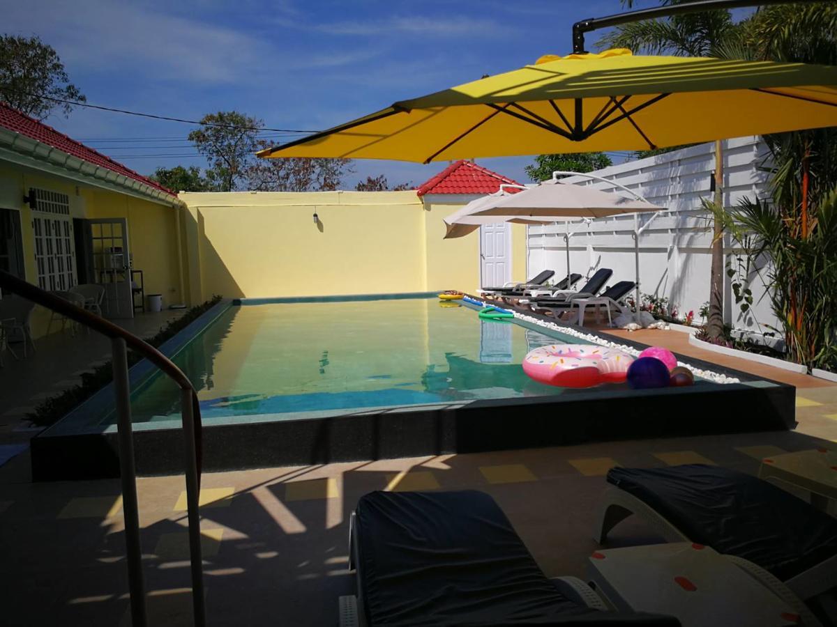 Barefeet Naturist Resort (Adults Only) Bangkok Eksteriør bilde