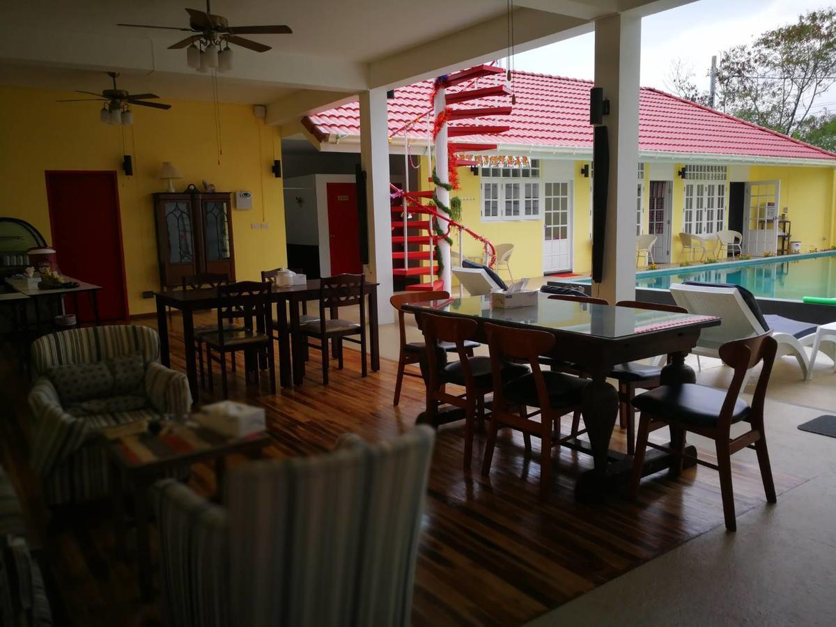 Barefeet Naturist Resort (Adults Only) Bangkok Eksteriør bilde